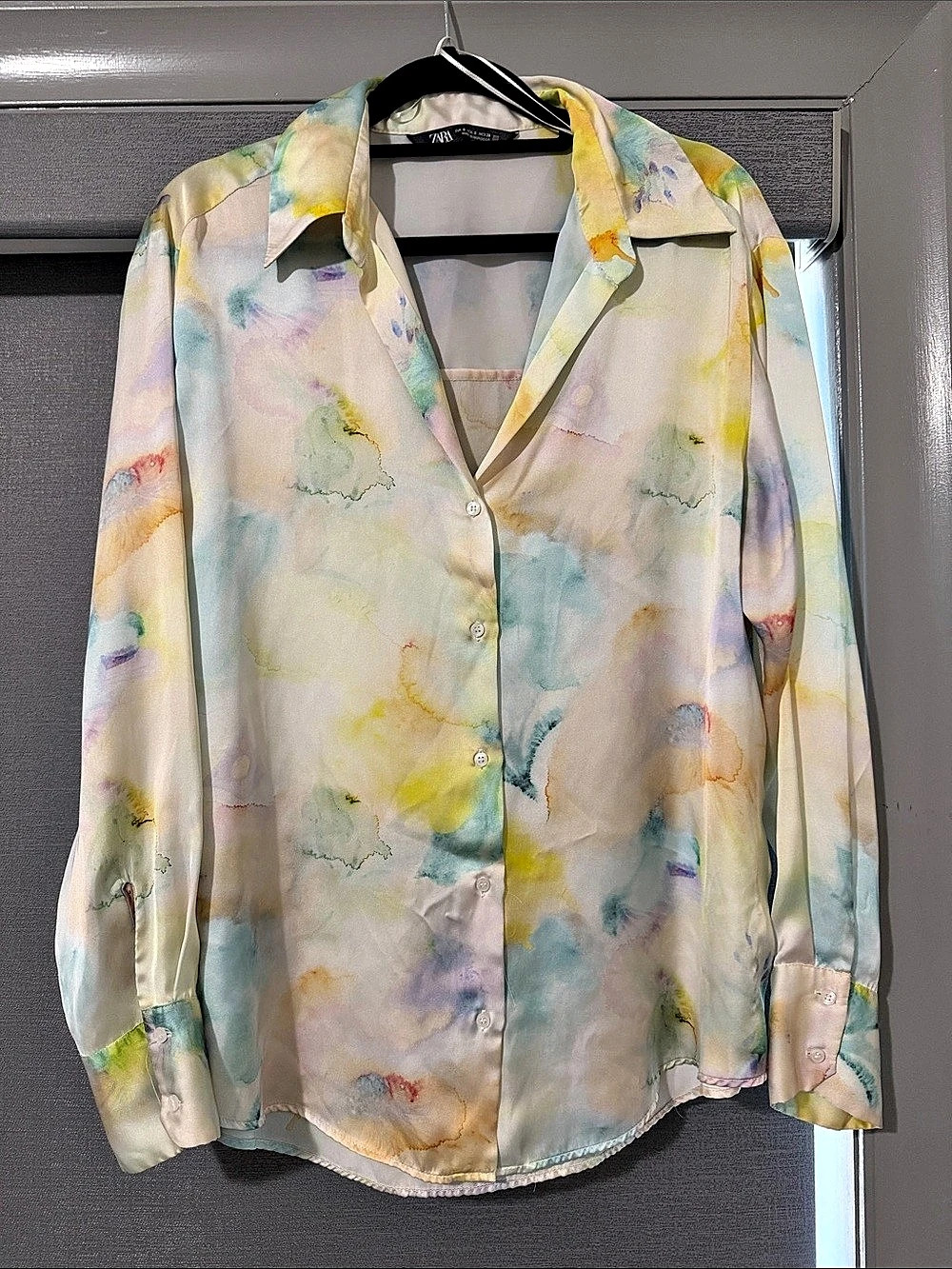 Zara Pastel Watercolor Satin Button-Down Blouse Multicolor & White Small